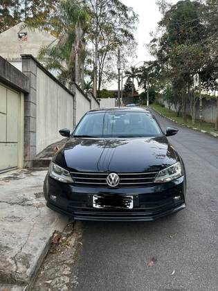 VOLKSWAGEN JETTA 2.0 TSI HIGHLINE 211CV GASOLINA 4P TIPTRONIC VOLKSWAGEN JETTA 2.0 TSI HIGHLINE 211CV GASOLINA 4P TIPTRONIC